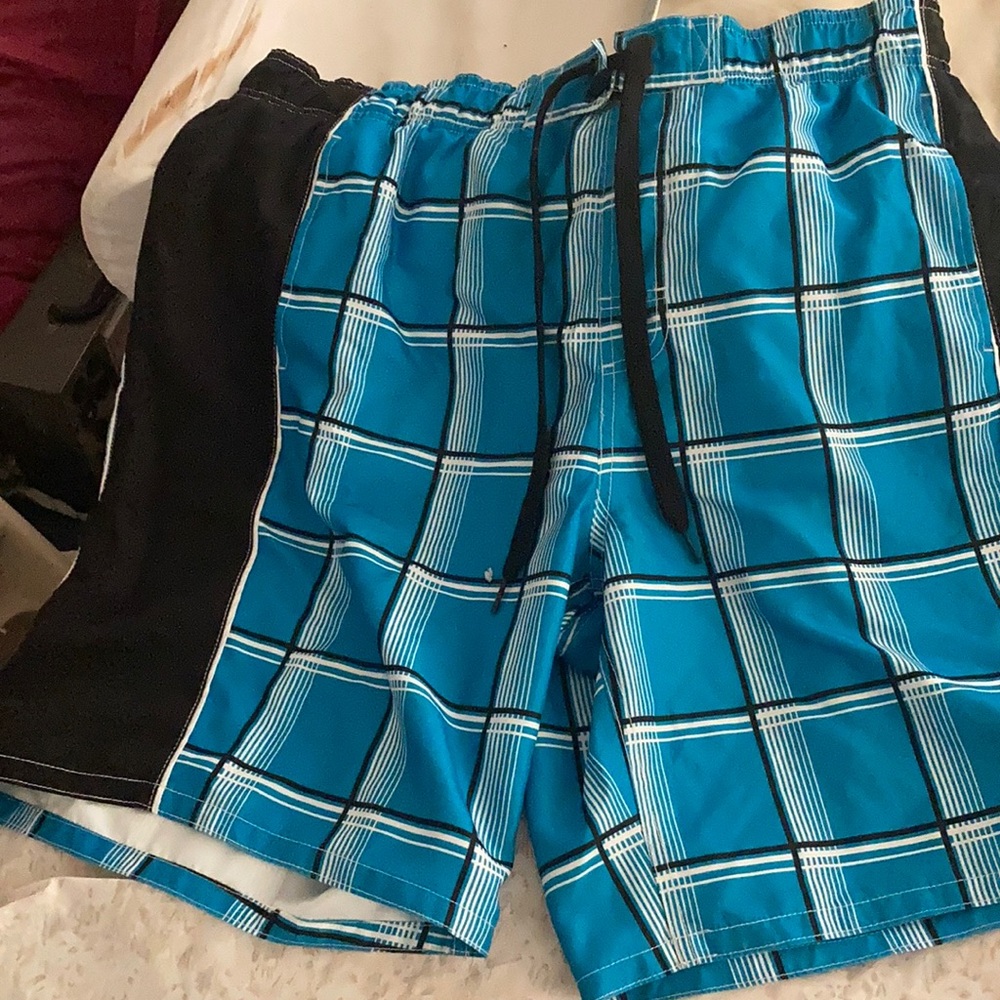 FINAL MARKDOWN Men’s OP swim trunks (XL)